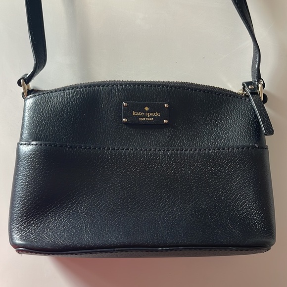 Black Kate spade cross body purse. Clean and in good condition. - Picture 3 of 3